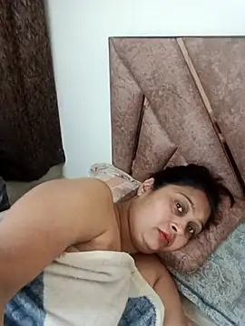 Naughty-Nancy 在線直播表演