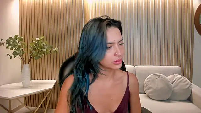 KayraLanne élő XXX-chatje