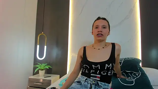 Chat +18 de valeryn__rosse ao vivo