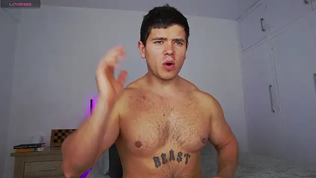 Arilas_ élő XXX-chatje