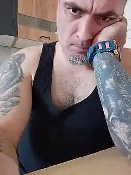 Show modela wifesfuckerpu na web-kameri