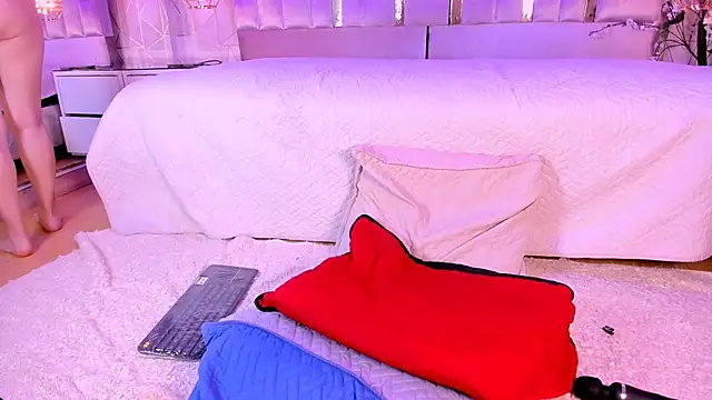 Naomistart: απευθείας συνομιλία ΧΧΧ