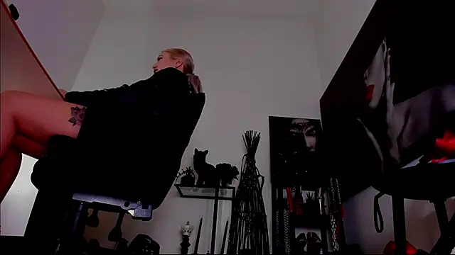 Živý XXX chat MistressDemi