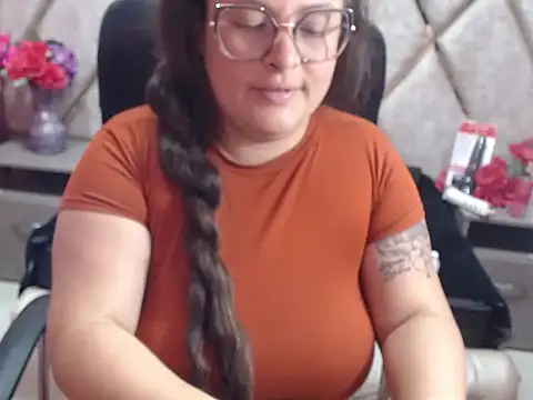 Sarah_Boobs_ Chat XXX live