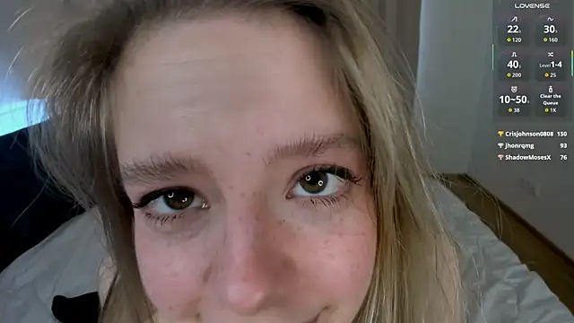 TiffinyMergist Adlı Modelin Canlı XXX Sohbeti