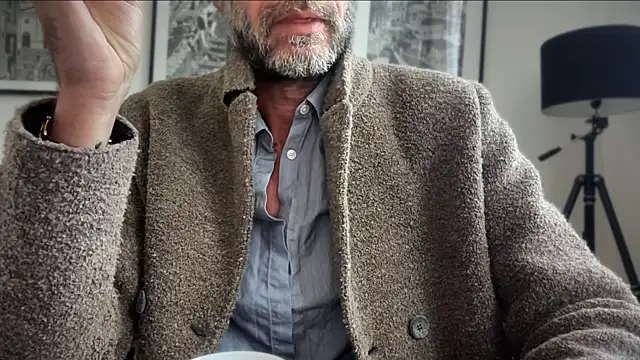 mecchaude Adlı Modelin Canlı XXX Sohbeti