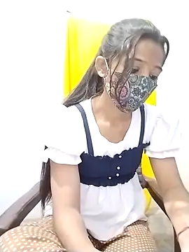 Cute-Naavya Adlı Modelin Canlı XXX Sohbeti