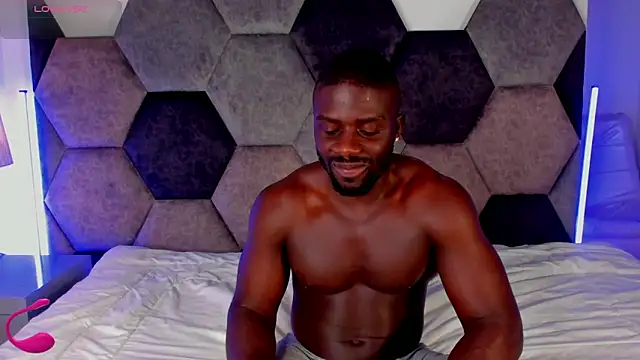 Pokazy przed kamerką – Latrellx7