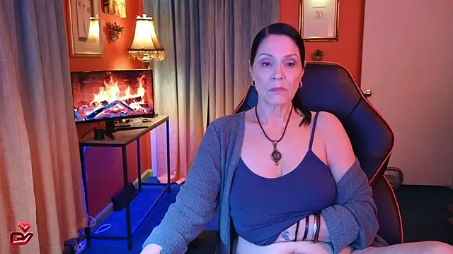 Chat +18 de Jujutopia ao vivo