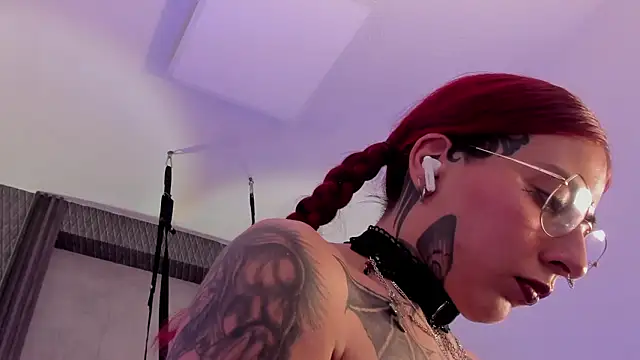 selene_red_ live XXX chat