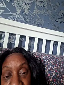 Ebony-SultryX Adlı Modelin Canlı XXX Sohbeti