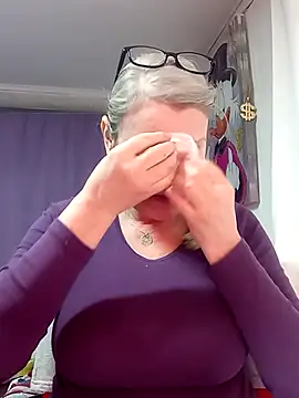 irinamaux 现场XXX聊天