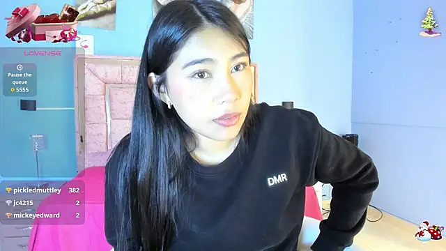 LICKY_LOV Adlı Modelin Canlı XXX Sohbeti