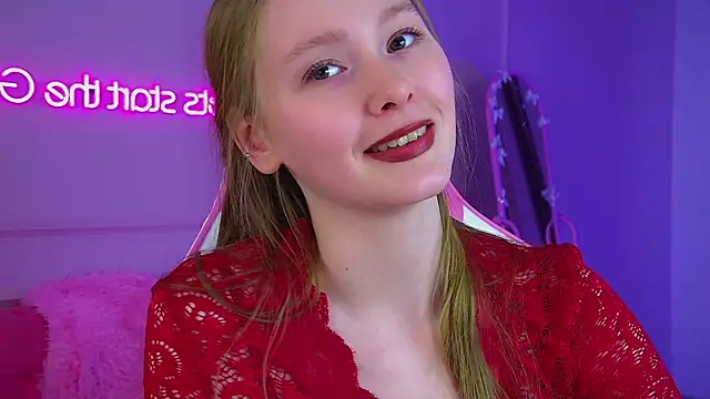 AgataFoxley Adlı Modelin Canlı XXX Sohbeti