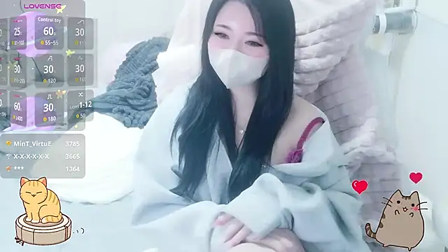 Hibikiii_ Adlı Modelin Canlı XXX Sohbeti