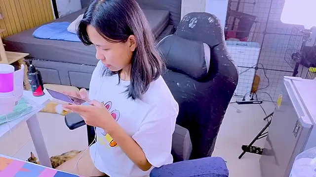 Chatroom XXX en direct de Kana_G