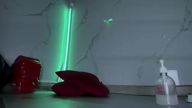 LilithCooperr_: онлайн-секс-чат