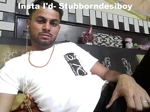 Онлайн чат XXX Stubborndesiboy