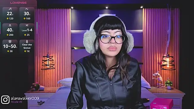 Онлайн чат XXX AlanaWalker9