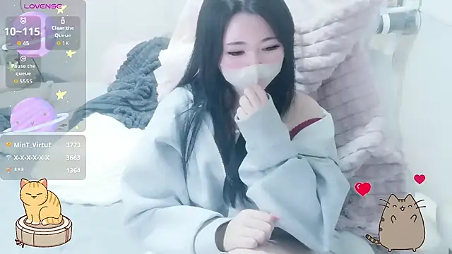 Hibikiii_ – Naživo XXX chat