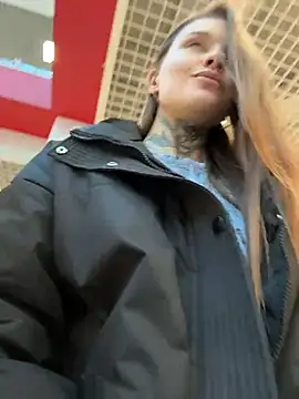 KishaMur Chat XXX in diretta