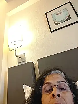 Chat XXX en directo de NakedMILFx