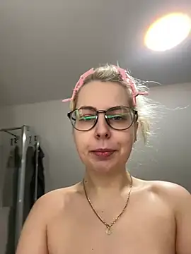 دردشة Livewithlucy ال جنسية المباشرة