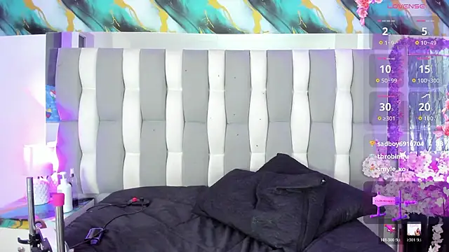 Chat +18 de IsaDiiaz ao vivo