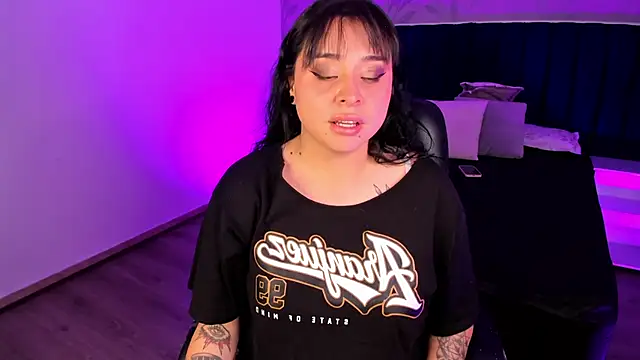 Živý XXX chat Saarada