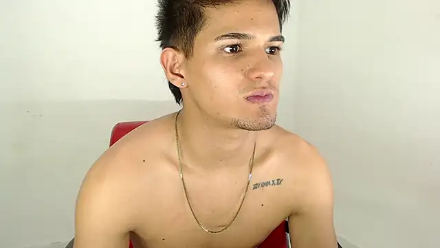 Alex_mojica's Live XXX Chat