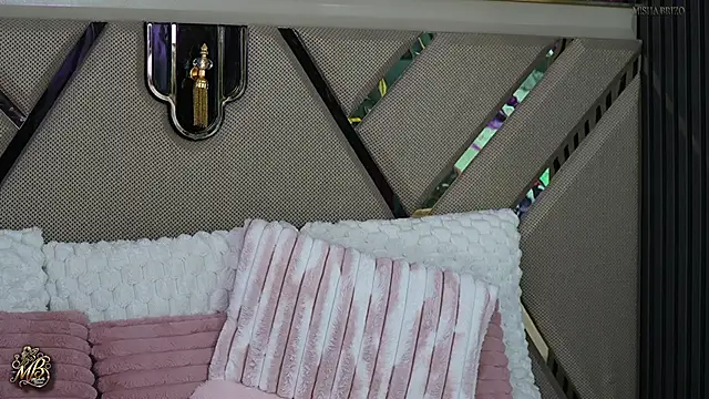 Mishelle-Brizo Chat XXX live