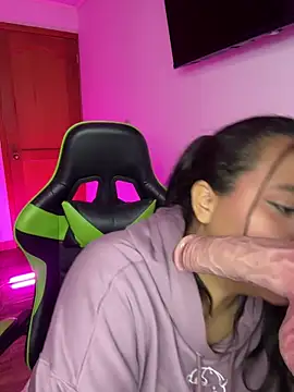 XXX chat uživo modela leila_22