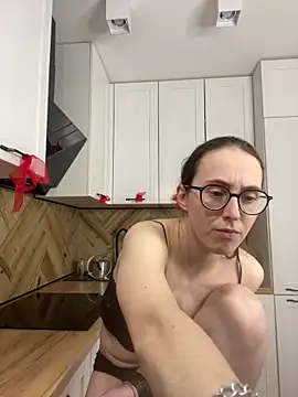 MartiniiSelenna's Live XXX Chat