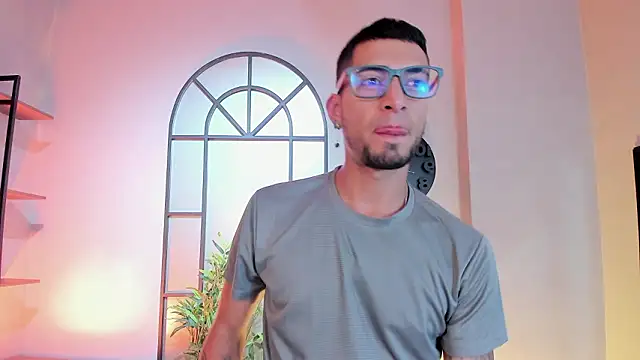 DrakeNeumann Adlı Modelin Canlı XXX Sohbeti