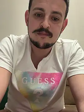 Arabxlyoung 现场XXX聊天