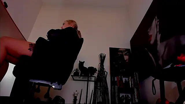 Sembang XXX Secara Langsung MistressDemi