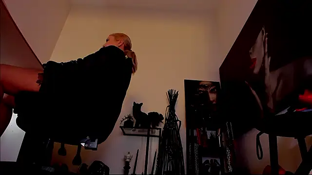 Sembang XXX Secara Langsung MistressDemi