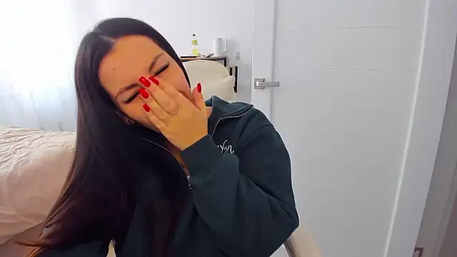 AvisFlowersのライブXXXチャット