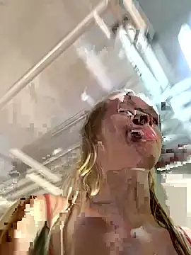 แชท XXX สดของ SunnyShiney