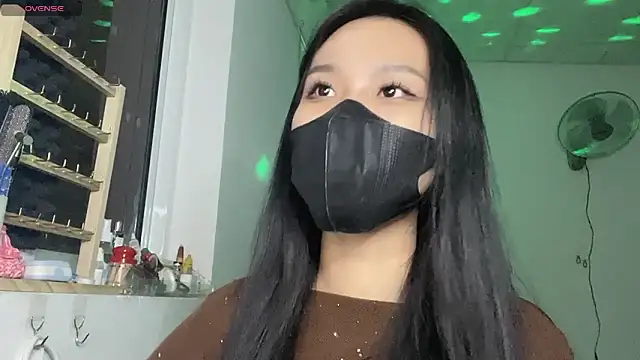 Tieu-May's Live XXX Chat