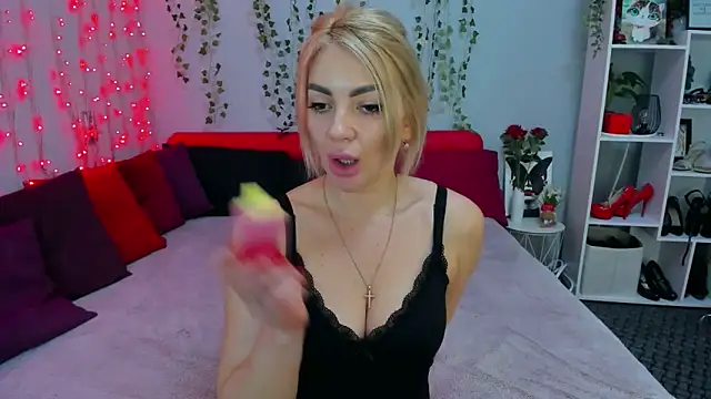 XXX chat uživo modela LunaBellucci