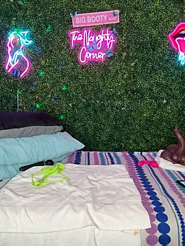 RenaThickAss' Webcam Show