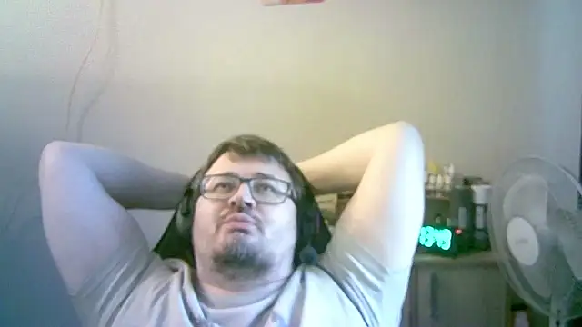 Živý XXX chat SirAbuser