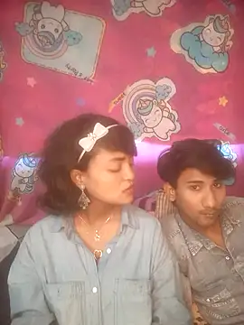 Pokazy przed kamerką – Freakingromance