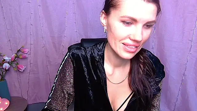 XXX chat uživo modela MilaLoona