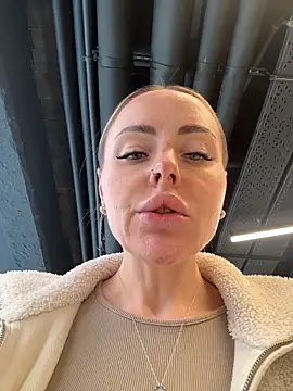 EmaSalis Chat XXX live