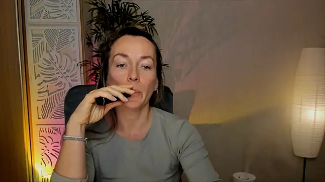 دردشة RebeccaMartinez الجنسية المباشرة