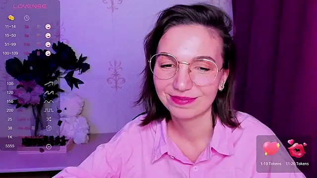 KindHazelHere_のライブXXXチャット