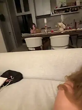 Nura_n_Sarah Webcam Show