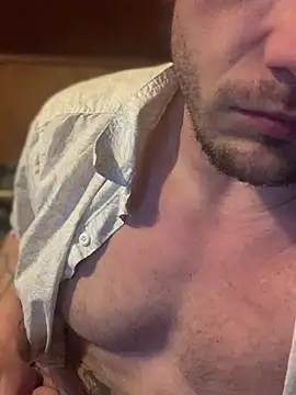 Ldnick69 élő XXX-chatje